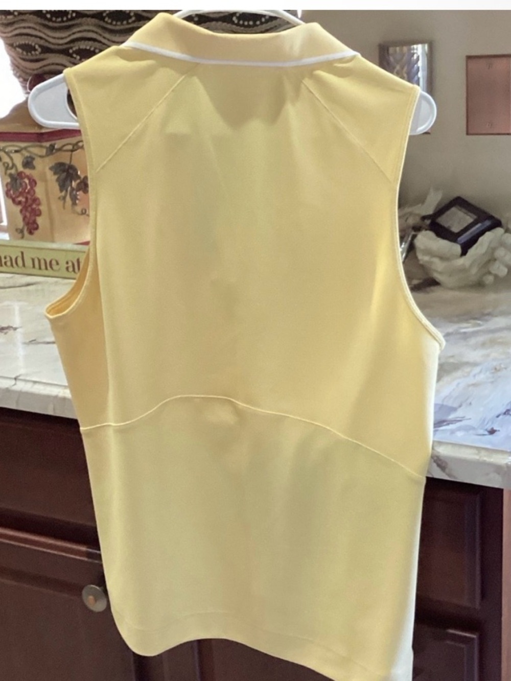Athleta Sleeveless Pique Collared Tank Top in Pale Yellow Tennis Golf SZ Large - Picture 5 of 6